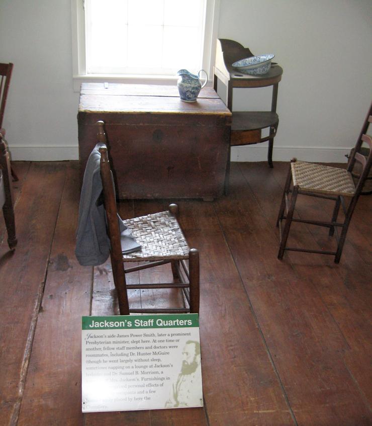 Staff-quarters-room_0243