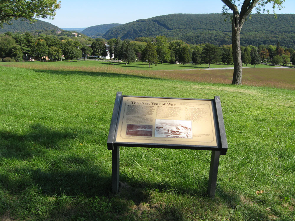 The First Year of the War wayside marker on the Harpers Ferry battlefield