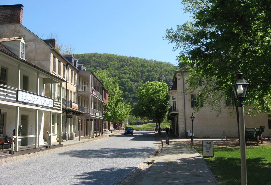 HF-Town-Street_0412