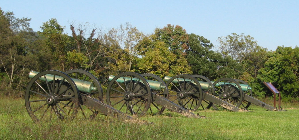 A battery of Confederate artillery on the Harpers Ferry battlefield.