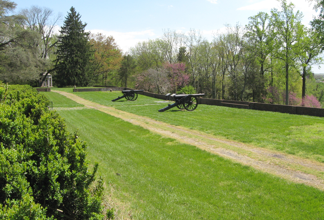 Heavy siege guns on the terrace in front of Chatham Manor at Fredericksbur, Virginia
