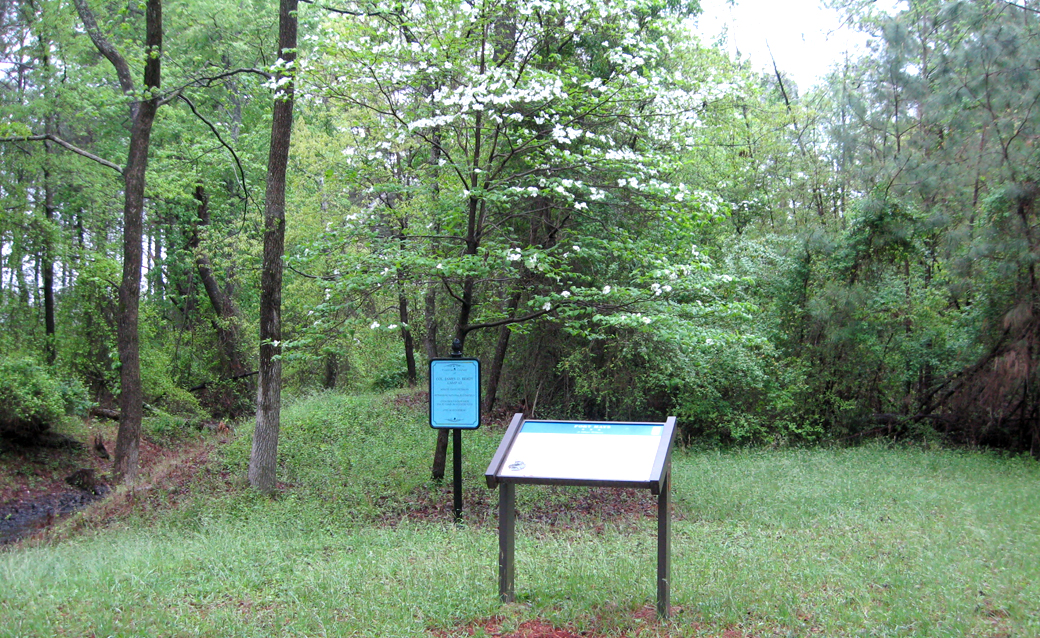 The Fort Hays wayside marker is south of Petersburg, Virginia