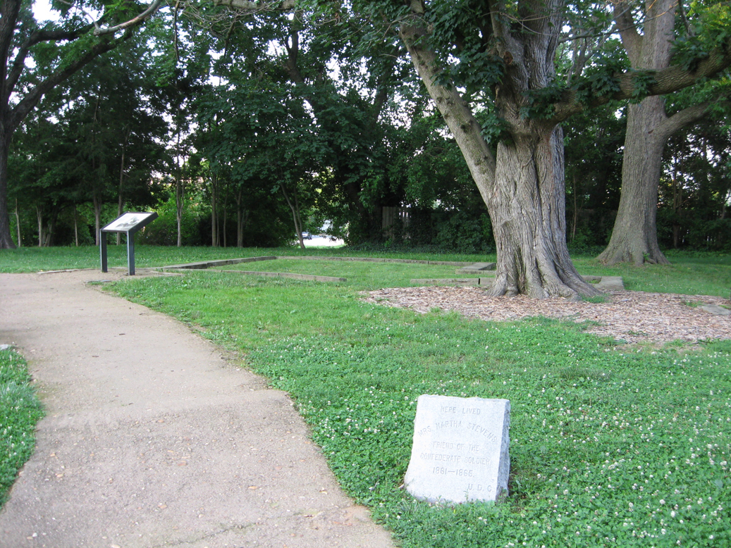 Martha Stevens monument pn the Fredericksburg battlefield