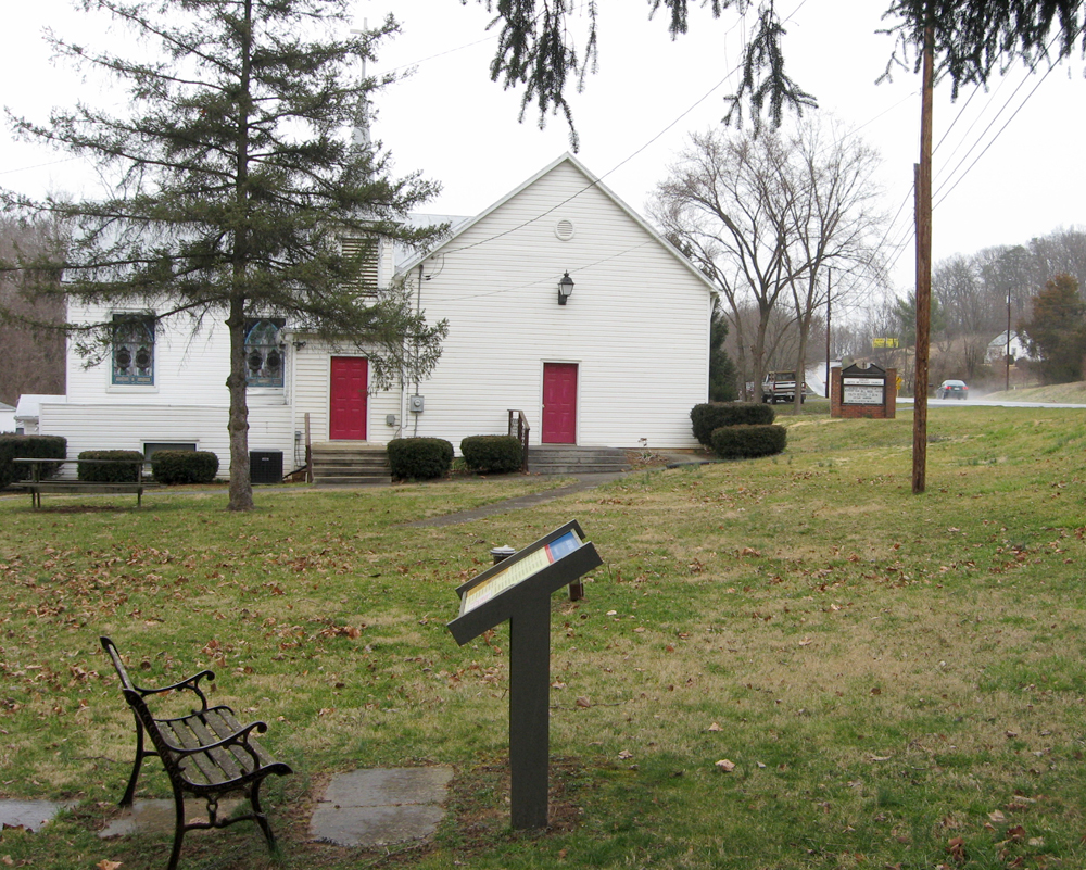 Asbury Chapel wayside marker is south of Front Royal, Virginia.