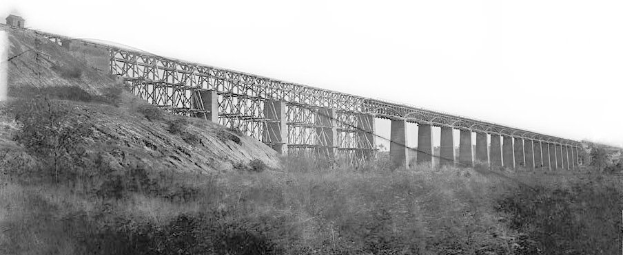The High Bridge just after the war, showing the temporary repairs to the burnt section at left.