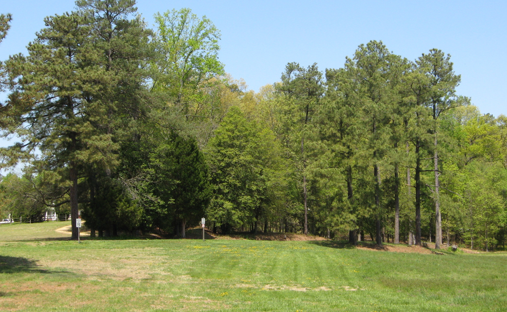View north from the marker of the Confederate earthworks